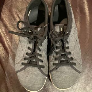 Reebok Womens grey and black sneakers